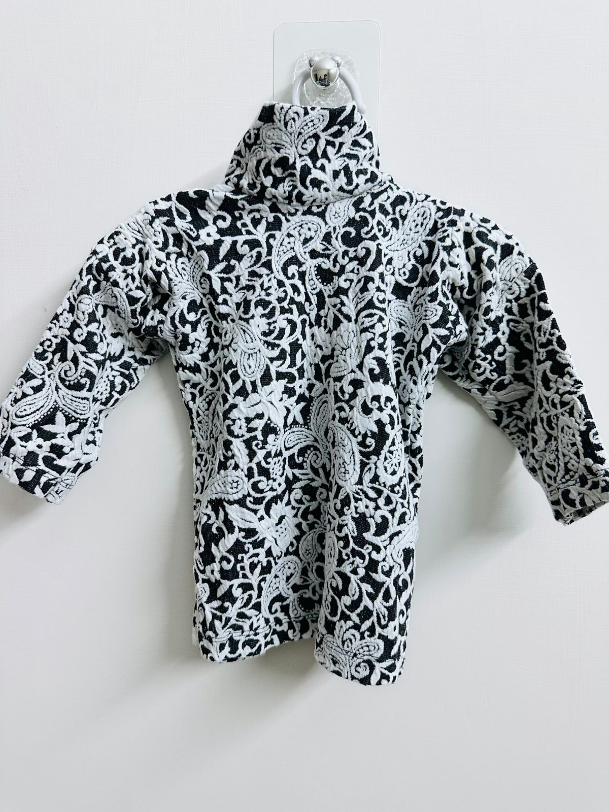 High Neck - Black & White